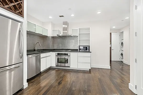 Rented by Compass | media 19