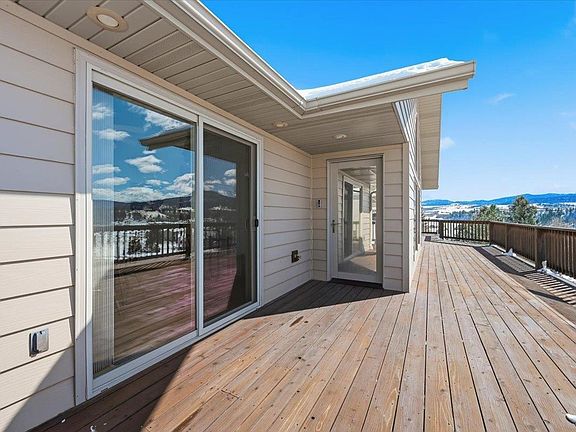 3rd image of 704 Pro Rodeo Dr