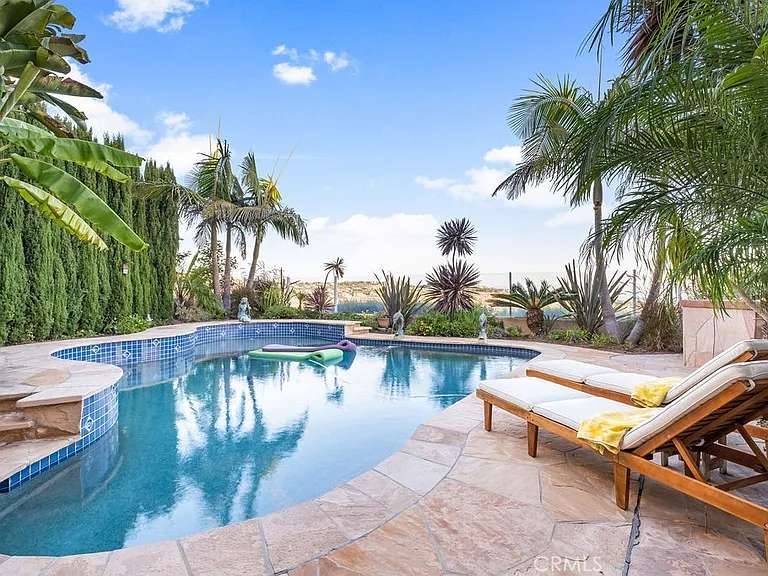 5 Sea View Ln — Photo 2
