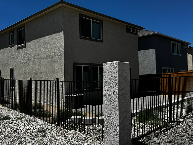 1114 Drake Way — Photo 5