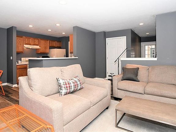 5th image of 3317 Lenox Village Dr Unit 127