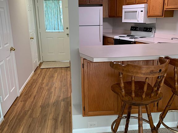 3rd image of 6019 Old Stratford Ct
