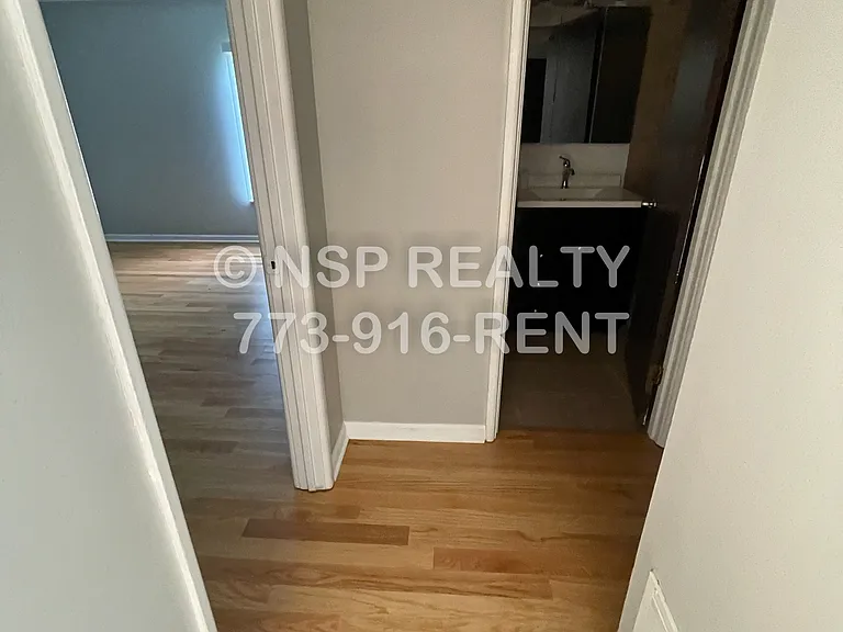 N Quentin Rd — Photo 14