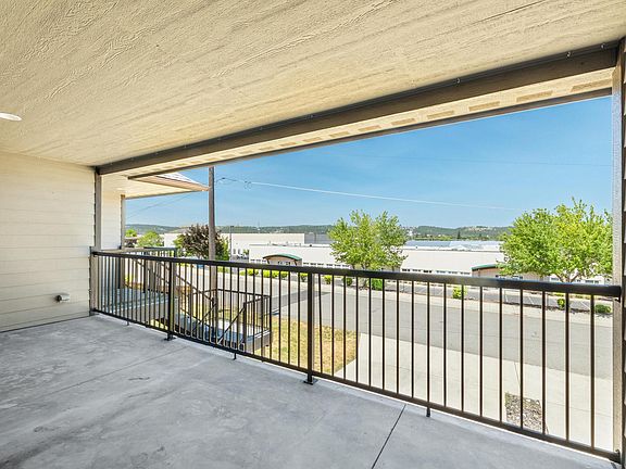 4th image of 9810 E Knox Ave #1