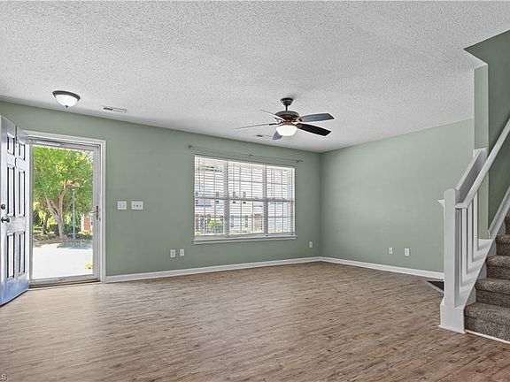 3rd image of 150 Bridford Downs Dr