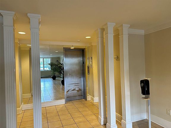 4th image of 2 Consulate Dr APT 3K