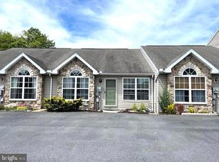 29 Johns Dr, Enola, PA 17025