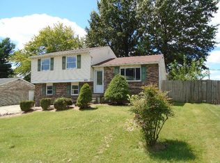 8210 Laurel Grove Ct, Louisville, KY 40228