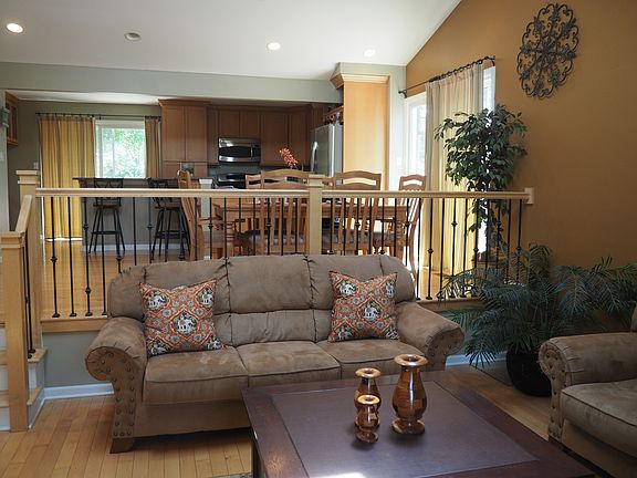 3rd image of 14443 Maycliff Dr