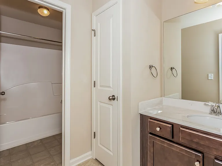 147 Seabreeze Ct — Photo 21
