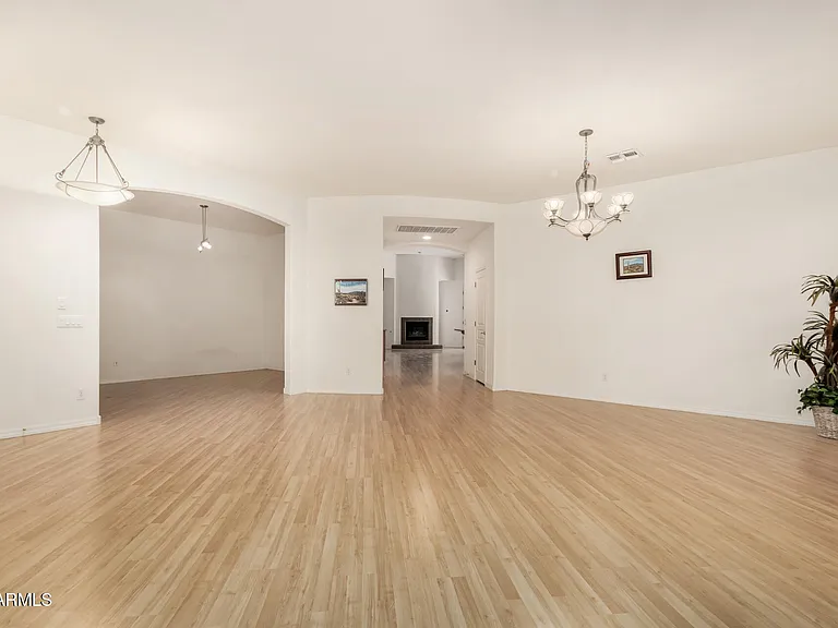 1203 E Kramer Cir — Photo 4