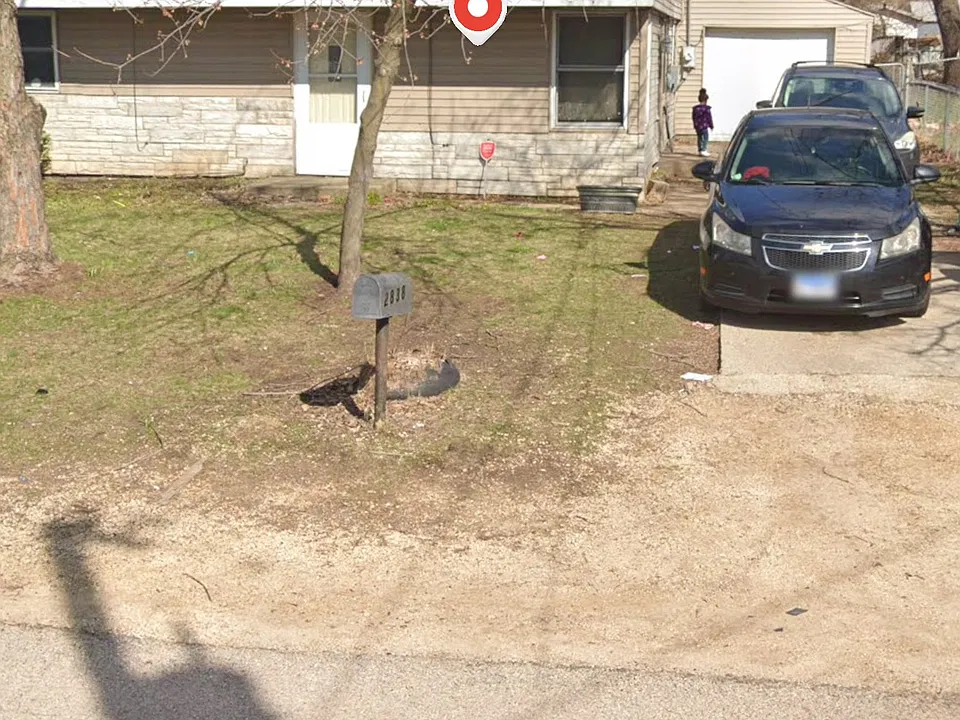 2838 Sewell St