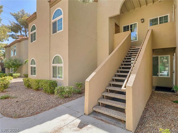3rd image of 3145 E Flamingo Rd APT 2129