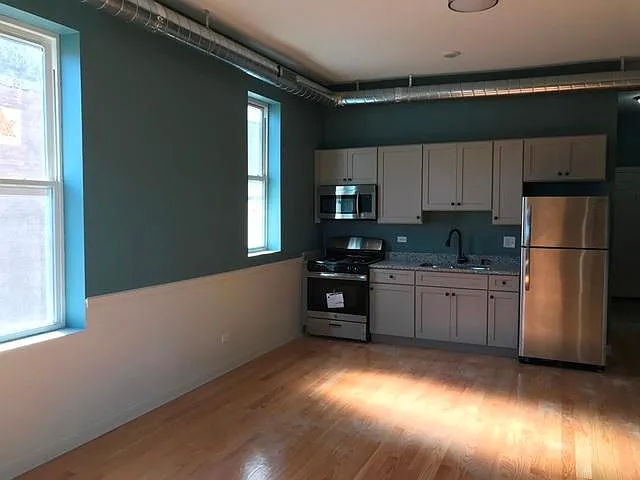 5127 S Michigan Ave — Photo 2
