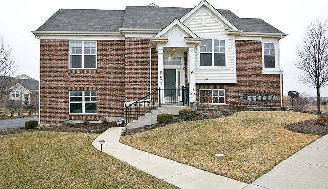 1st image of 672 Grosvenor Ln