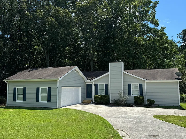 2131 Grayfield Dr — Photo 1