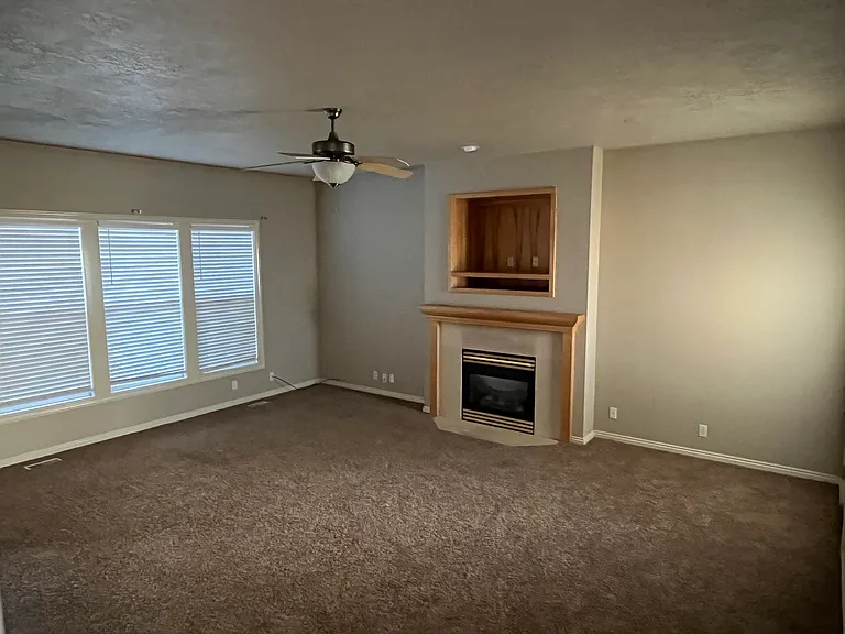 6120 N Heathrow Way — Photo 4