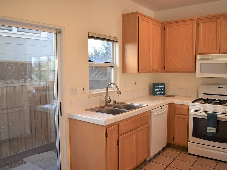 538 Margie Pl #1 — Photo 3