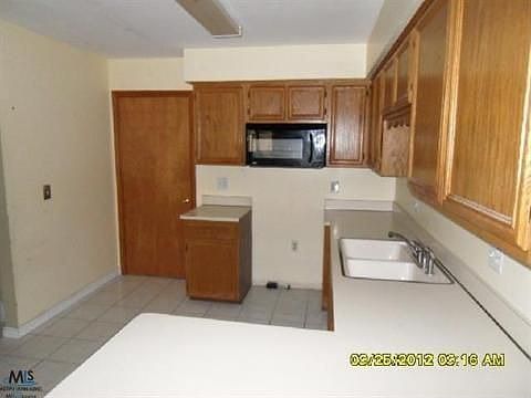 4th image of 37219 Glenbrook Dr