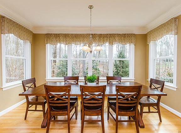 3rd image of 7434 Wrexham Cir