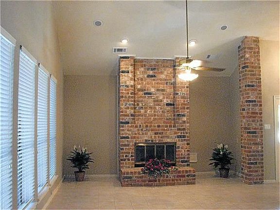 4th image of 10511 Normont Dr