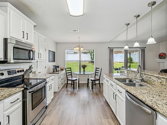 5th image of 3085 Border Creek Rd