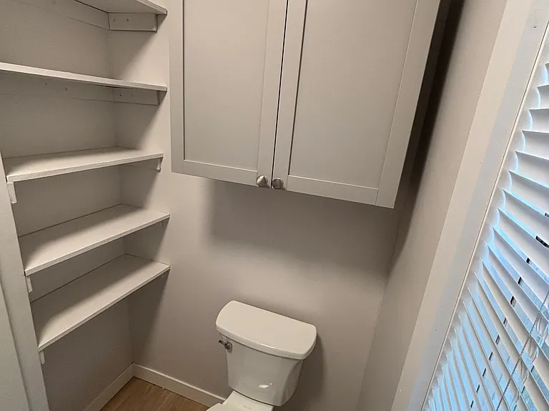 2413 Dupont Ave S #2 — Photo 4