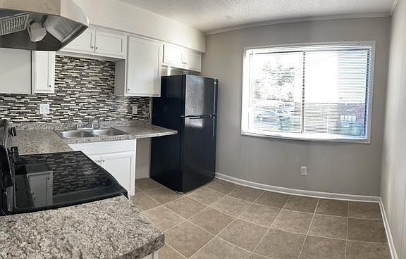 3rd image of 3155 Longbow Dr APT A