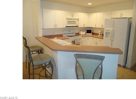 3rd image of 1500 SW 50th St APT 202