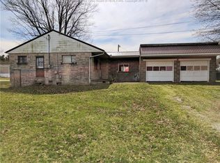 594 Fairview Rd, Point Pleasant, WV 25550
