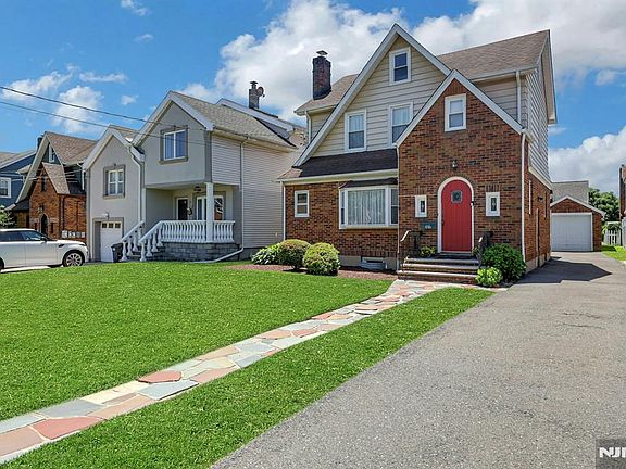 3rd image of 486 Sussex Road