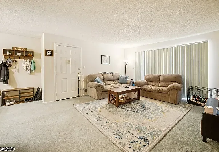 269 English Pl — Photo 1