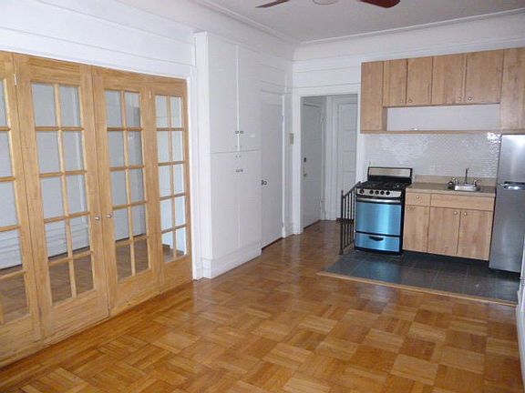 2nd image of 158 W 72nd St APT 5F