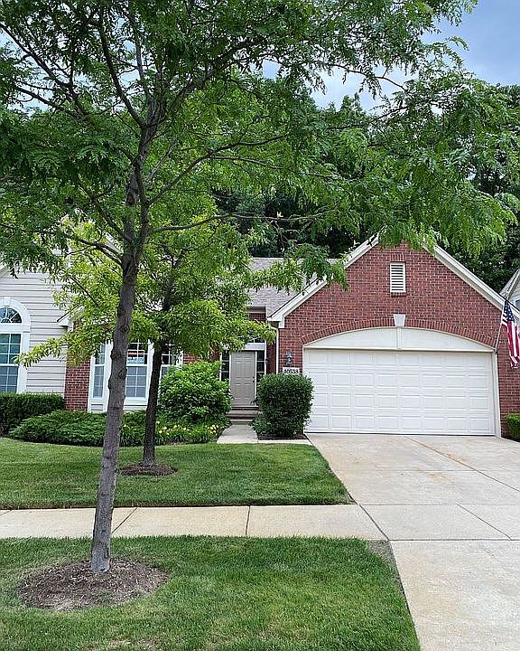 1st image of 40538 Lenox Park Dr #3