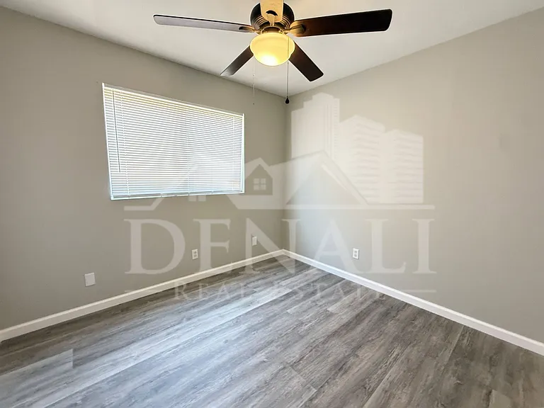 490 E Bart Dr — Photo 18