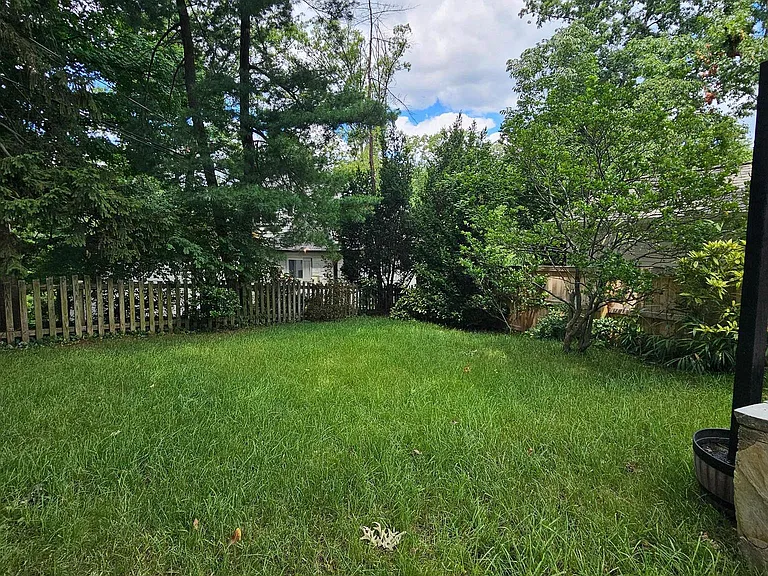 3304 Circle Hill Rd — Photo 32