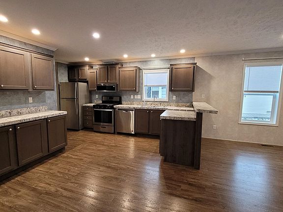 4th image of 255 Braeburn Dr #641
