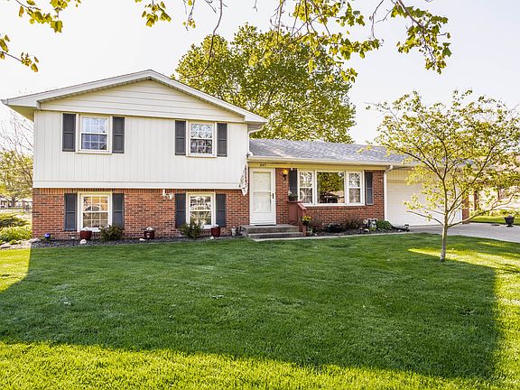 4th image of 845 Beaumont Ct