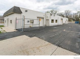 29606 W 9 Mile Rd, Farmington Hills, MI 48336