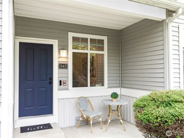 945 232nd Place NE #945, Sammamish, WA 98074