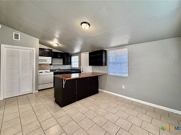 2nd image of 804 Evergreen Dr