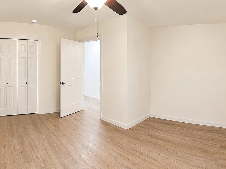 212 Hawkins Rd — Photo 16