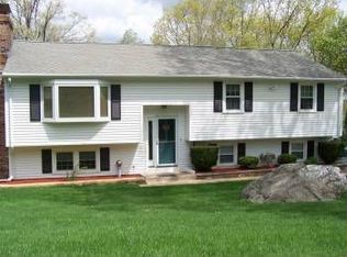 250 Longview Ave, Bristol, CT 06010