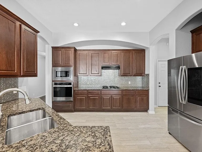 5609 York Bridge Cir — Photo 9