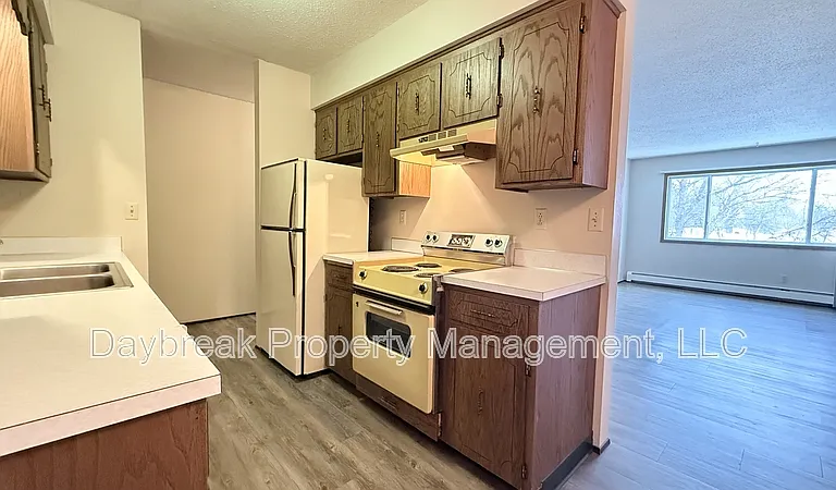 3024 9 1/2 St N #303 — Photo 5