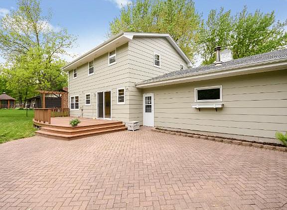 2nd image of 3816 Fernbrook Ln N