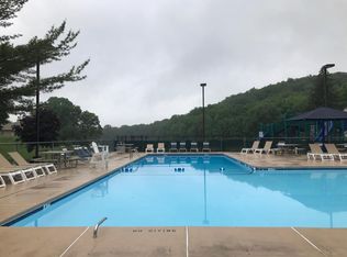 3385 Windermere Dr, Bushkill, PA 18324