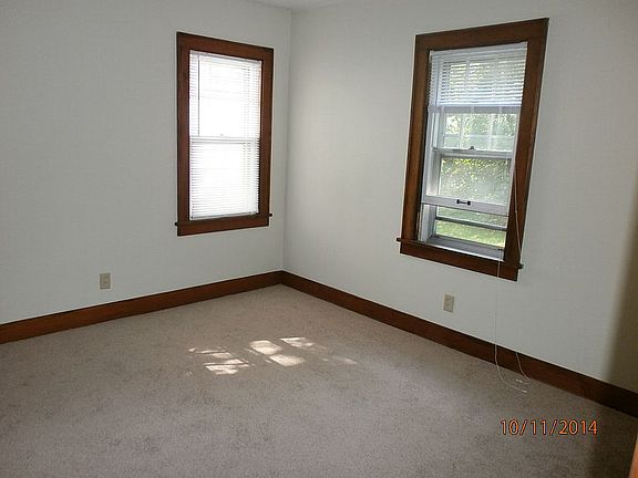 5th image of 410 Hilldale Ave