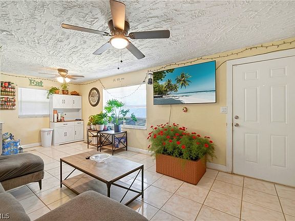 3rd image of 3807 Highland Ave