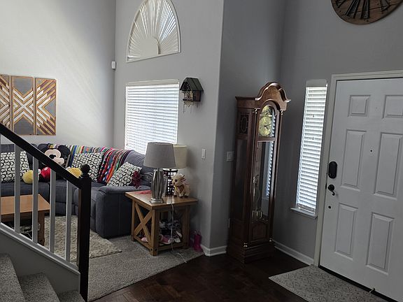 4th image of 103 Cobble Ridge Dr